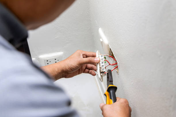 Best Circuit Breaker Repair  in Eatonville, WA